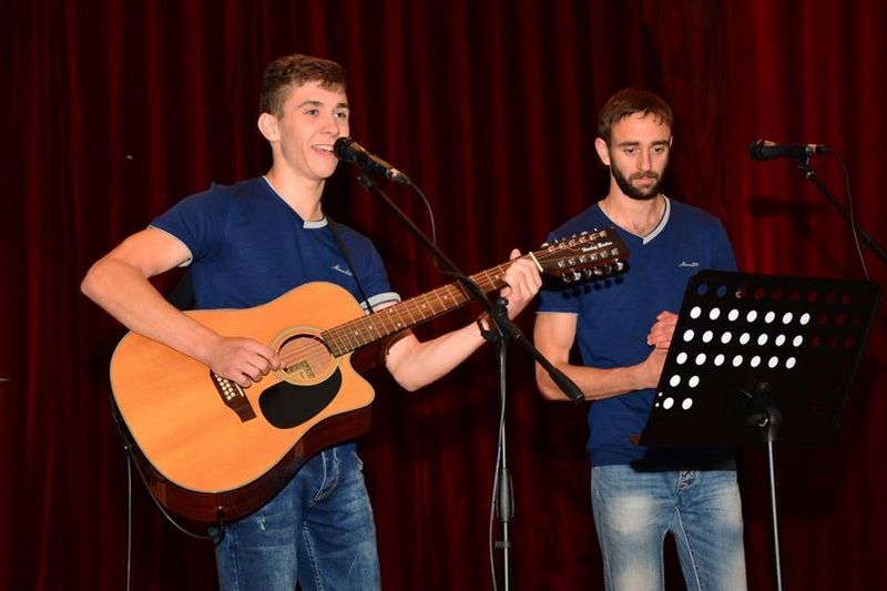 Kovo 8-ąją Moters dienos proga Luksnėnuose ir Santaikoje – koncertai ir teatro pasirodymas