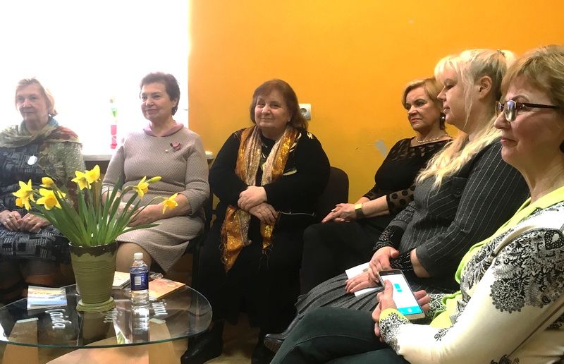 Pivašiūnų bibliotekoje viešėjo Alytaus apskrities “Tėkmės” literatai (foto)