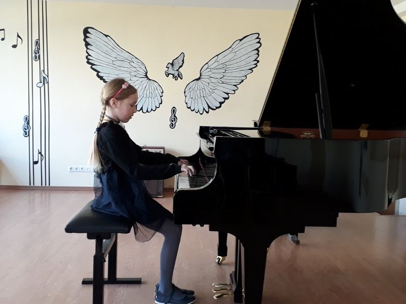 Simno jaunoji pianistė Viltė Sebestinaitė dalyvavo festivalyje “Skambanti svajonė”