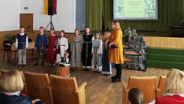 Alytaus r. meno ir sporto m-klos mokytojos dalyvavo mokslinėje konferencijoje Varėnoje