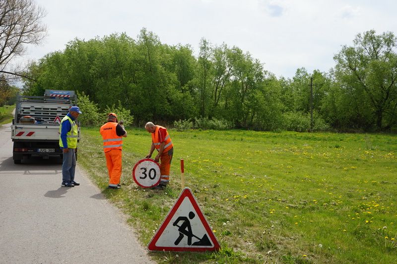 Alytaus rajono gatvėse remontuojamos duobės