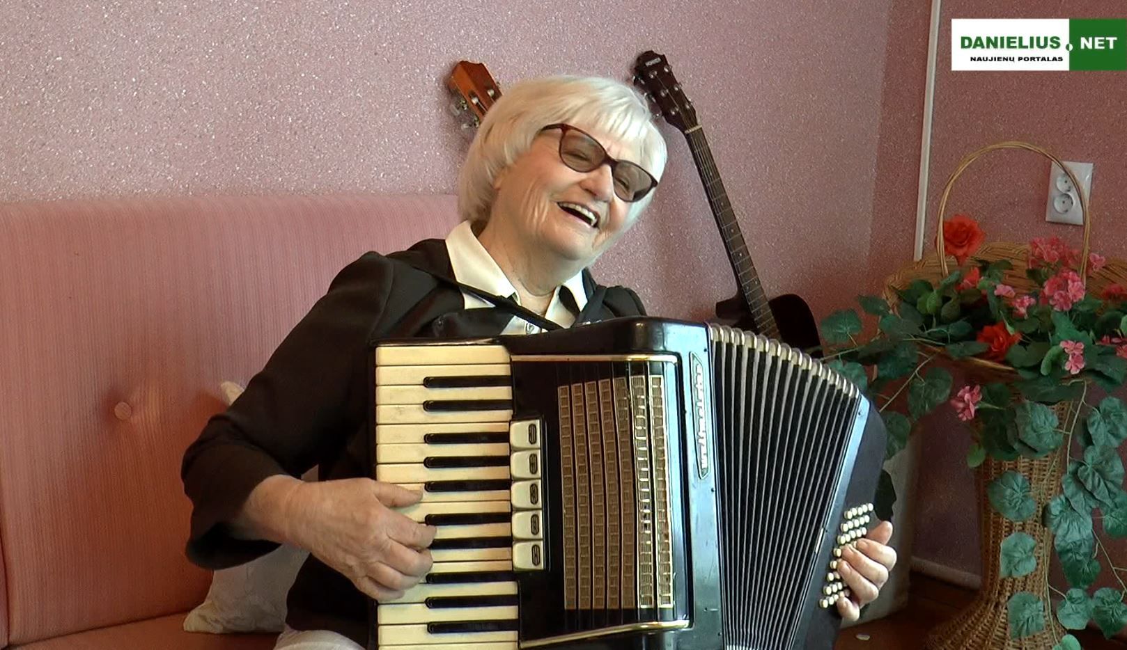 Genovaitės Švabienės satyros rinkinys (video)