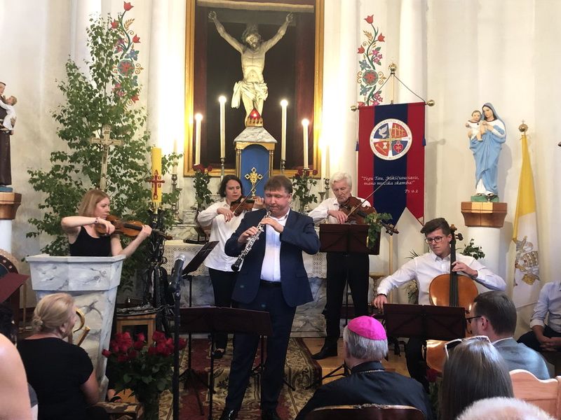 Švenčiant Sekmines Babriškėse prasidėjo Varėnos krašto muzikos festivalis „Su palaimintuoju Teofiliumi 2019“