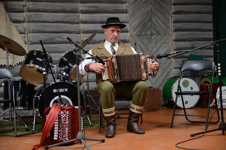 Rugpjūčio 17 dieną Alovėje ir vėl vyks respublikinis armonikierių festivalis (video)