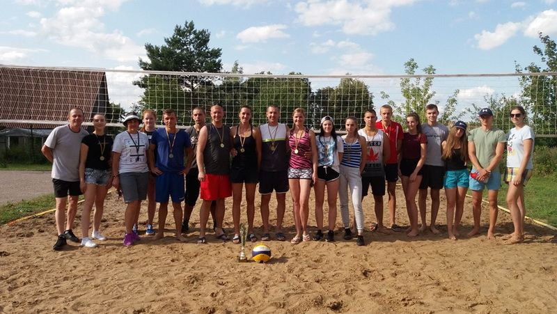 Santaikos tinklinio turnyrą 4×4 laimėjo Alytaus “Lira&Co” komanda (foto)