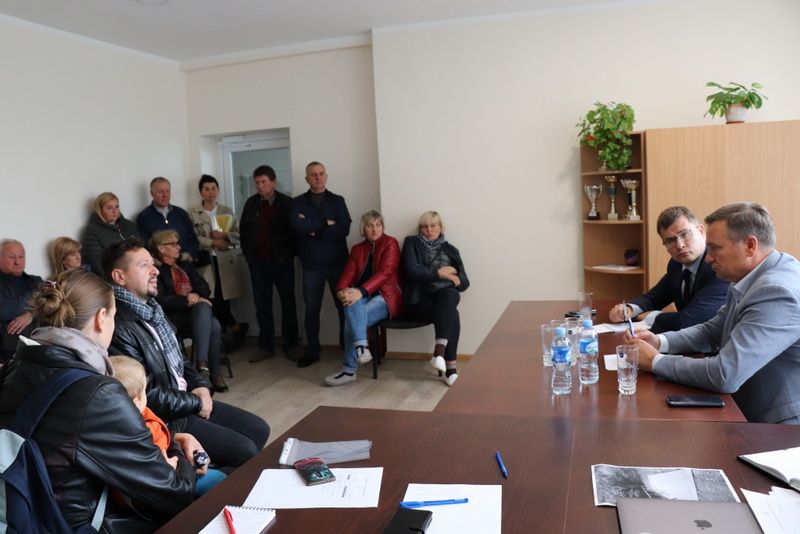 Miroslavo gyventojai priėmime pas merą ne tik prašė, bet ir dėkojo