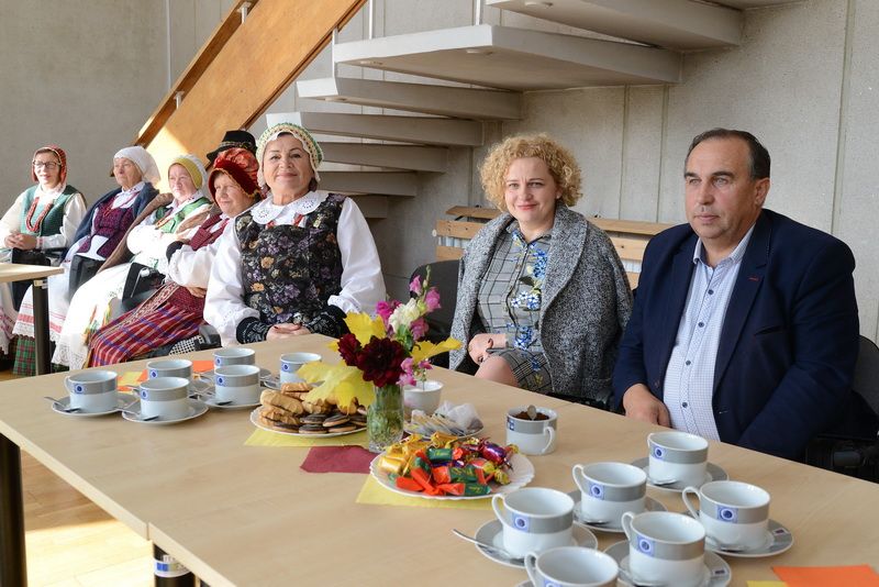 Krokialaukyje prie arbatos puoduko susitiko senjorai ir Alytaus r. savivaldybės vadovai (foto+video)