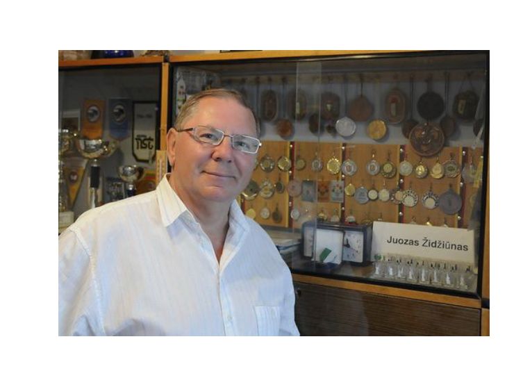 In Memoriam JUOZAS ŽIDŽIŪNAS ilgametis Daugų technikumo mokytojas ir šaškių entuziastas (video)