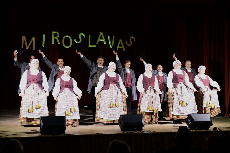 Miroslavo rudenėlio šventė “Muzikos ir dainų aruodas” (foto+video)