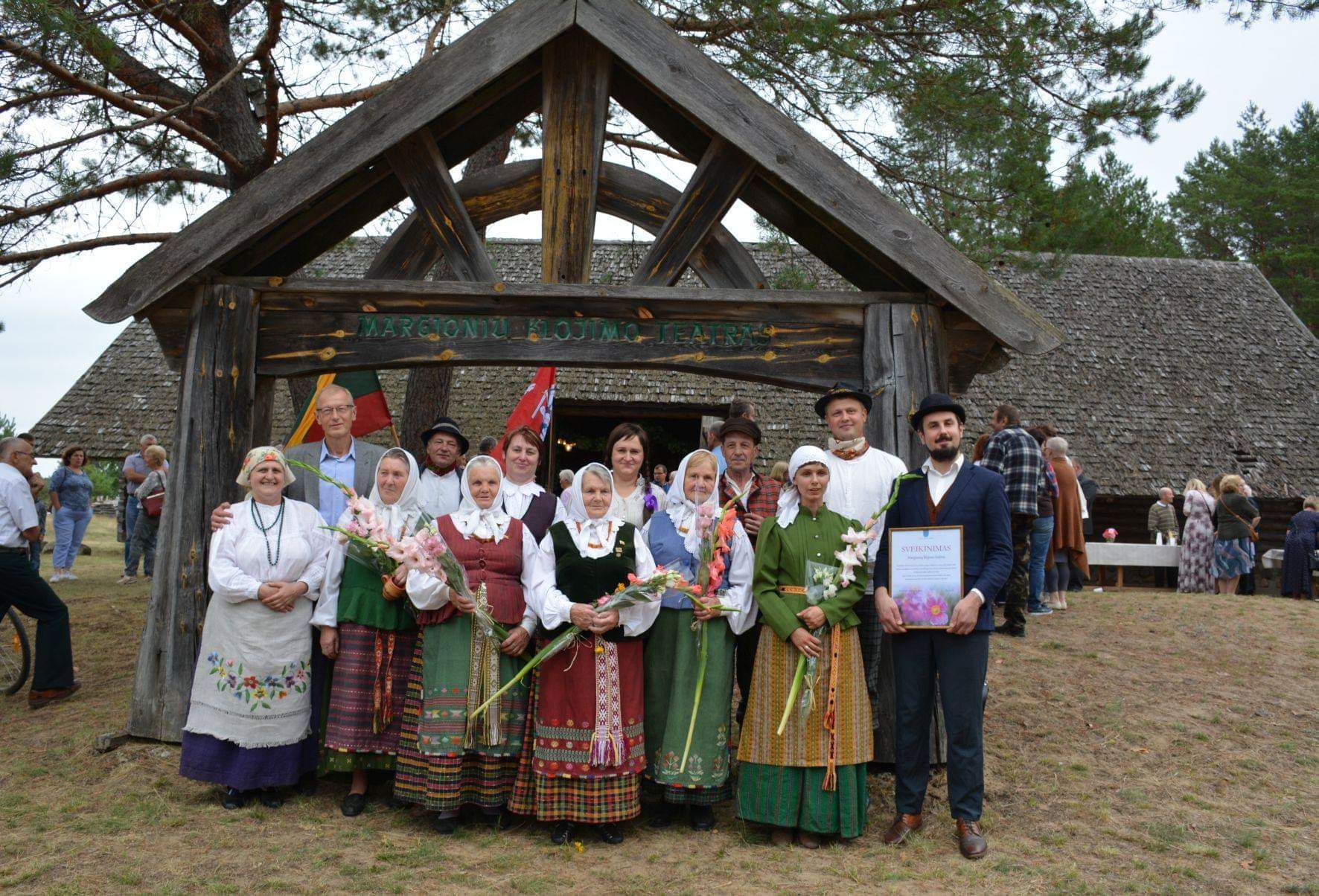 Unikalaus Margionių klojimo teatro pastatas perduotas Varėnos rajono savivaldybei