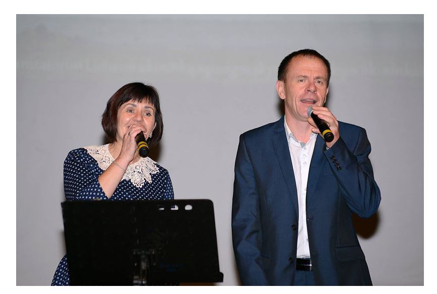 Šiandien Simnas kviečia į puikų duetų koncertą “Riešutai”! (afiša)
