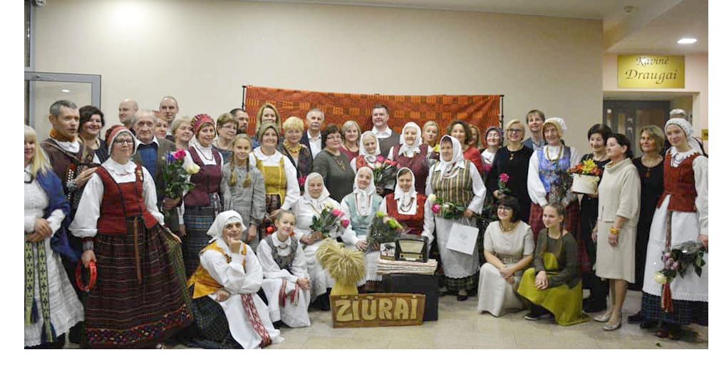 Varėnoje garsusis Žiūrų kaimo folkloro ansamblis surengė unikalų koncertą