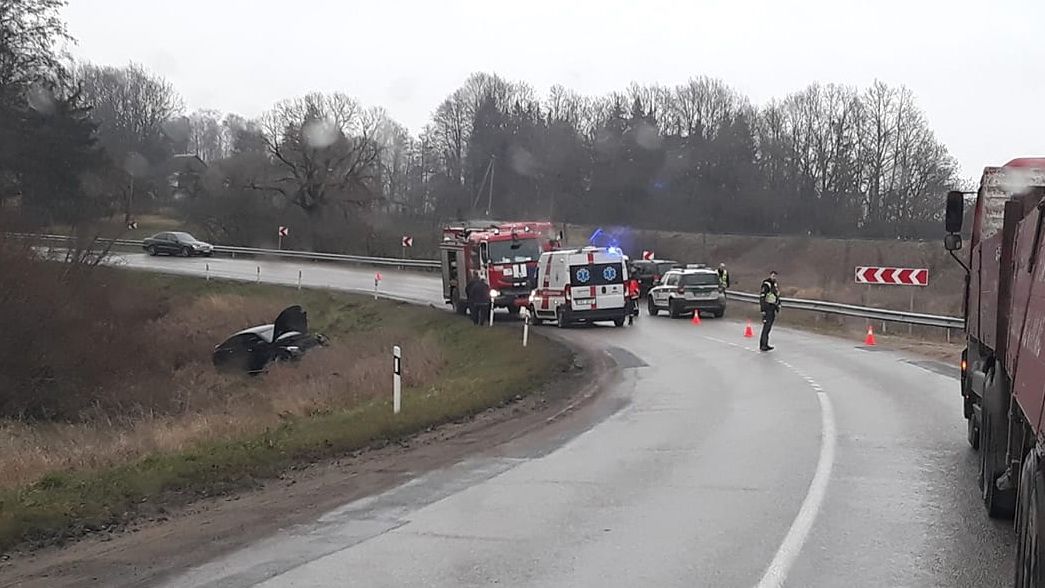 Šiandien įvyko skaudi avarija prie Simno