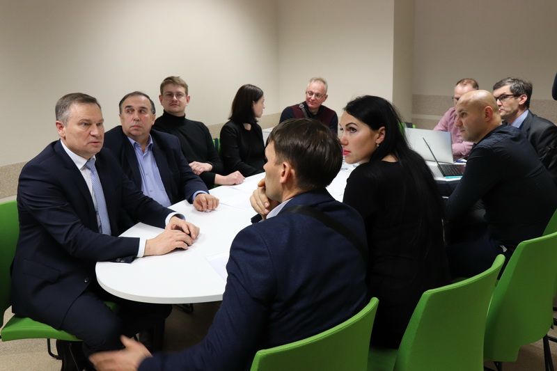 Alytaus seniūnijos gyventojai skundžiasi elektros pastotės keliamu triukšmu