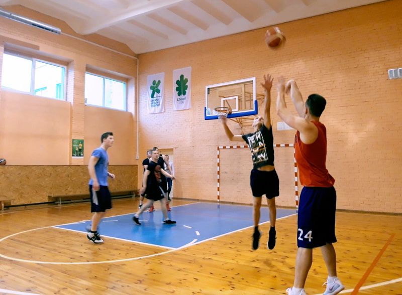 Mokyklų sporto salės vietos bendruomenėms – nemokamai