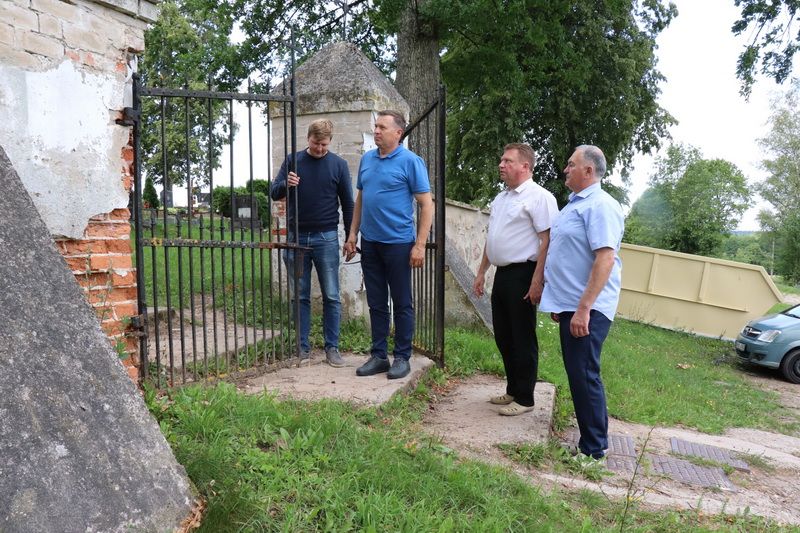 Punios kapinėse vyks darbai