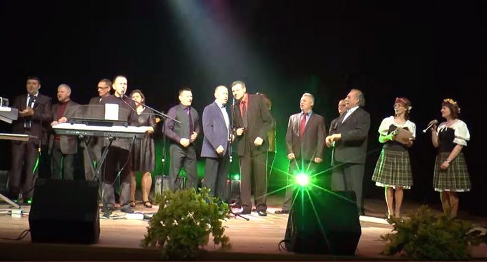 Į trečiadienio vestuvinių muzikantų koncertą Simne bilietų jau seniai nėra! (afiša+video)