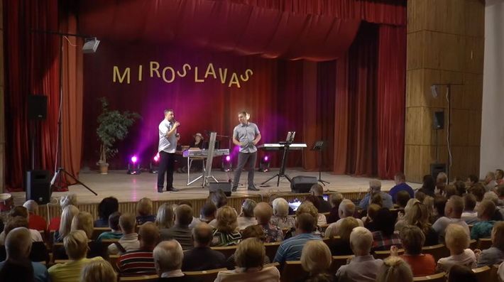 Vasario 6-ąją Miroslavas kviečia į duetų vakarą “Kai tu šalia”