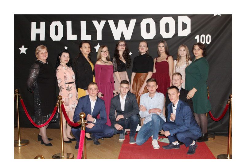 Šimtadienis „HOLLYWOOD“ Pivašiūnų gimnazijoje