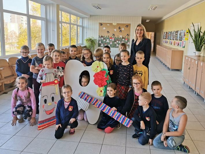 Sausio mėnesį Vidzgirio progimnazijoje „Sveiki dantys – graži šypsena“