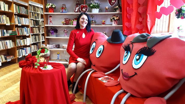 Vankiškių bibliotekoje – Ingos Radišauskienės rankdarbių paroda (video)