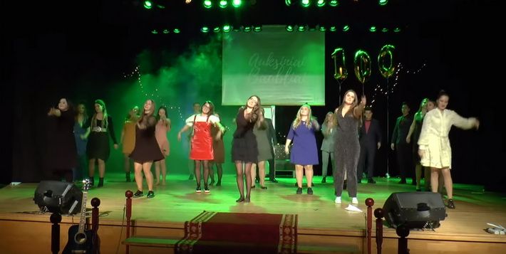 Abiturientų šimtadienis Dauguose (video)