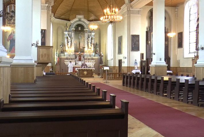 Šv. Velykų Mišios Butrimonių Išganytojo bažnyčioje (video)