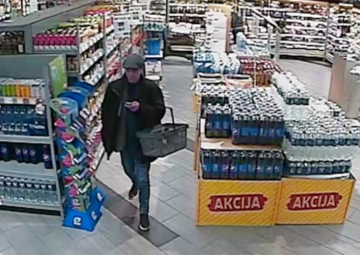 Kas Alytaus Naujosios gatvės parduotuvėje nesusimokėjo už alkoholį?